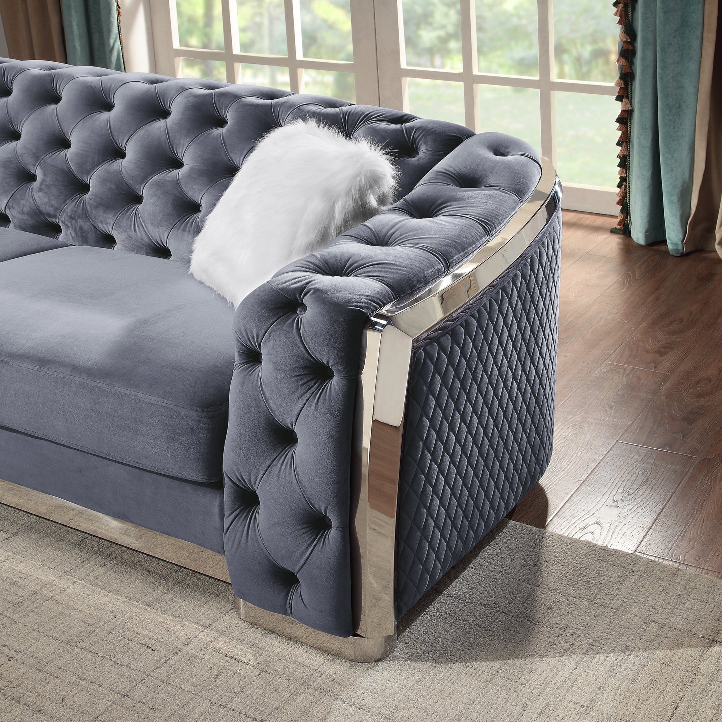 8019 Luxurious Armchair/Loveseat/Sofa