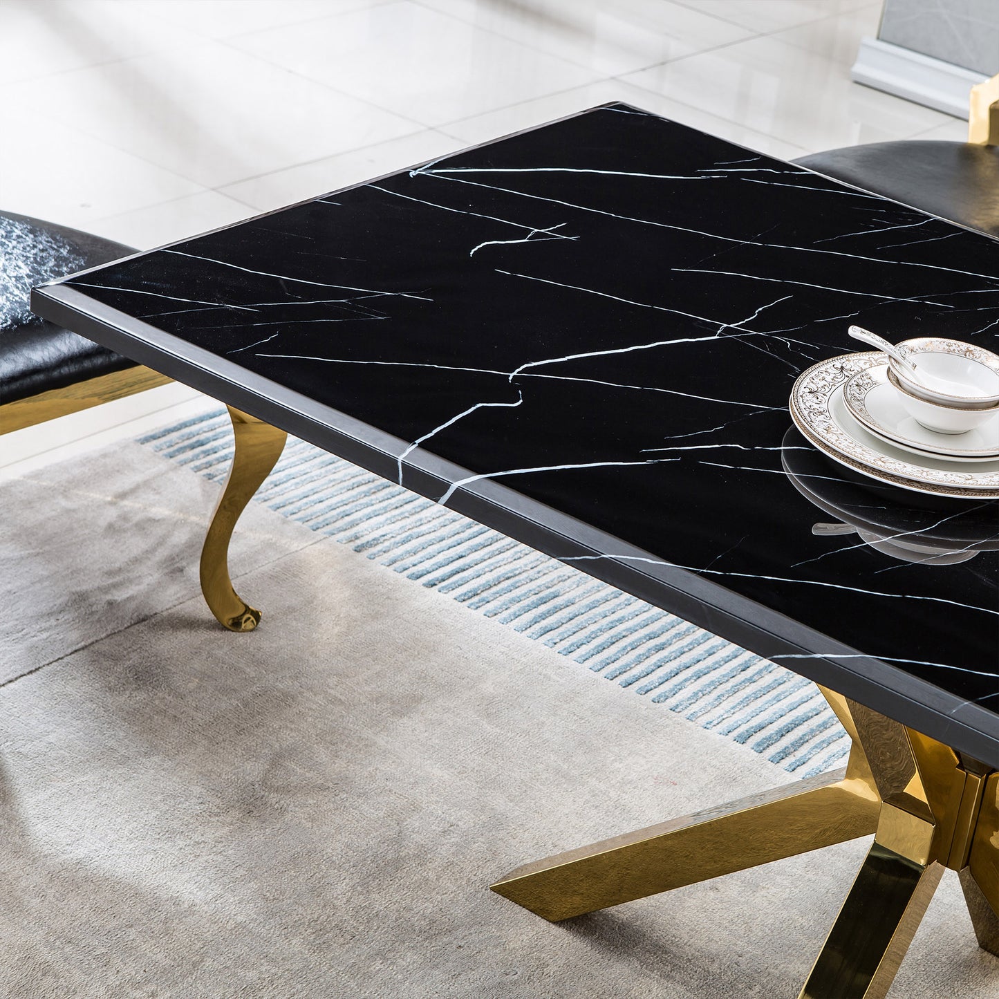 DT201 Luxurious Rectangular Dining Table