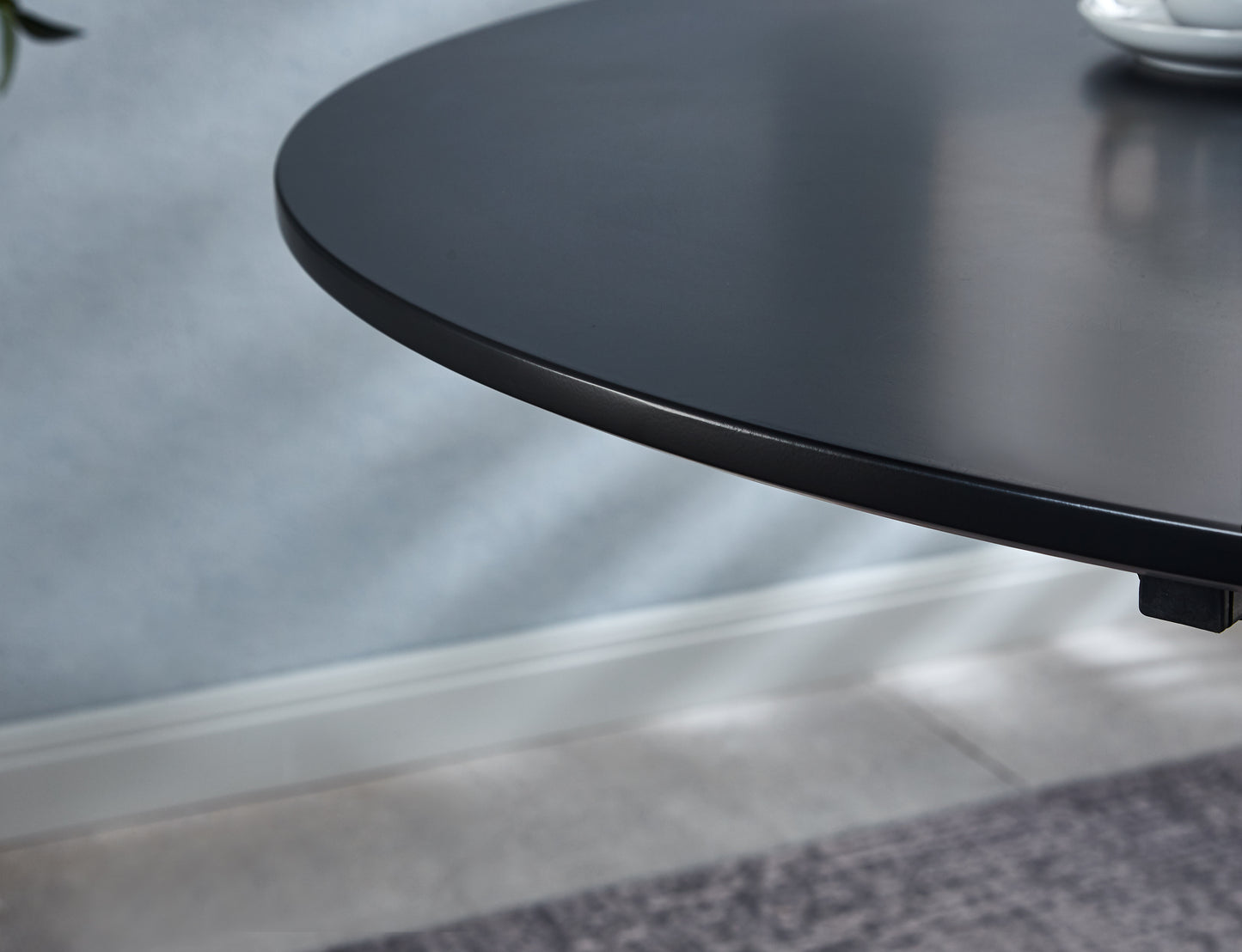 DT90 Round Dining Table