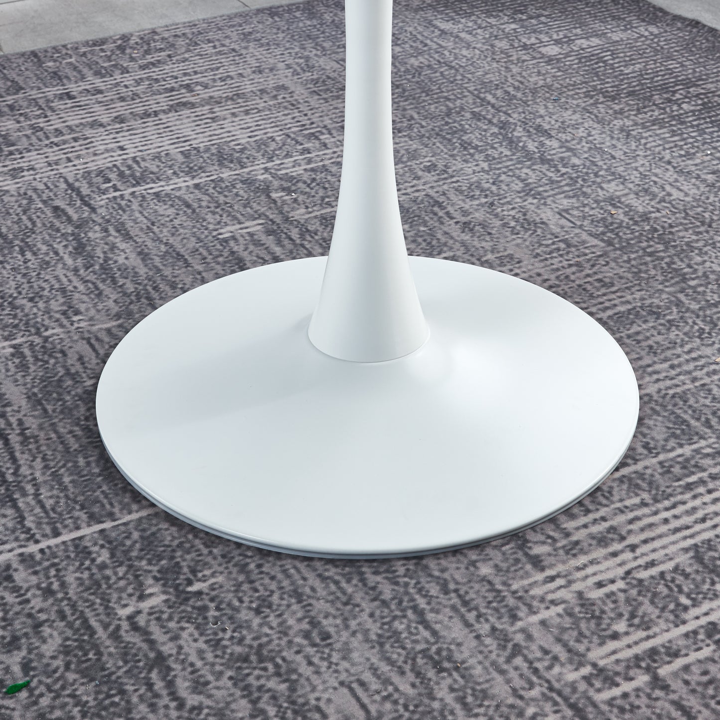 DT90 Round Dining Table